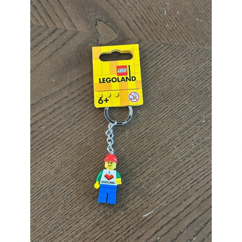 LEGO LEGOLAND Boy Minifigure Keychain 851332 I Heart Legoland Red Cap Souvenir